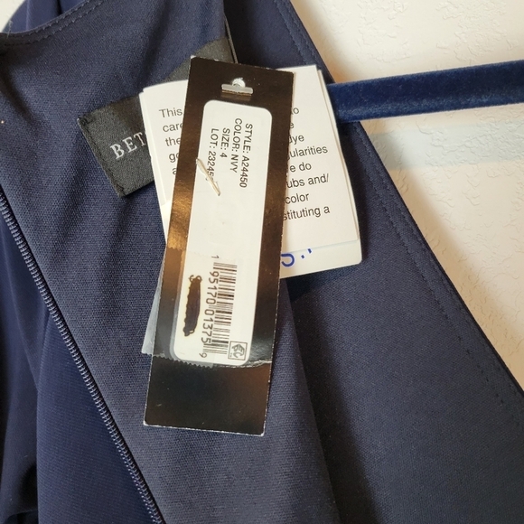 NWT Betsy & Adam Elle Long Sleeve Side Ruffled Slit Gown Navy Sz 4 - Picture 11 of 13